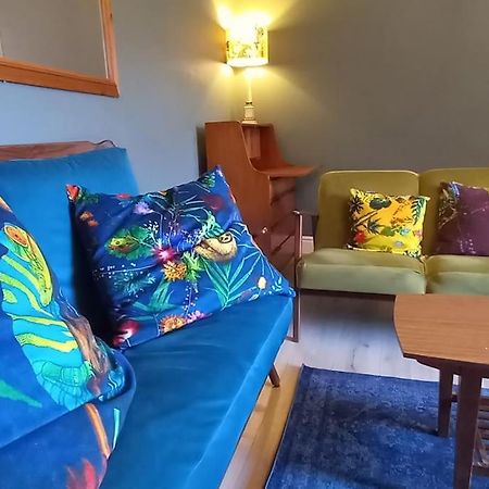 Peaceful Home From Home - Spacious 3 Bedroom House Accommodating 7 - Ideal For Families And Workers Gateshead Exterior photo